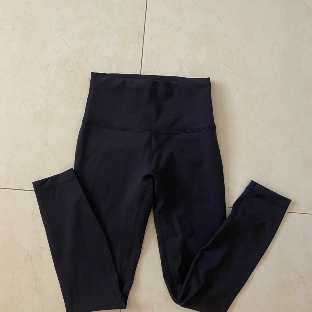 Lululemon wunder under